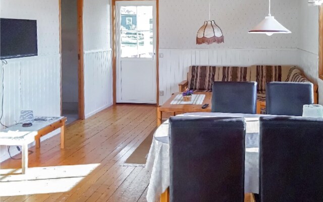 Stunning Home in Sjötorp With Wifi and 3 Bedrooms