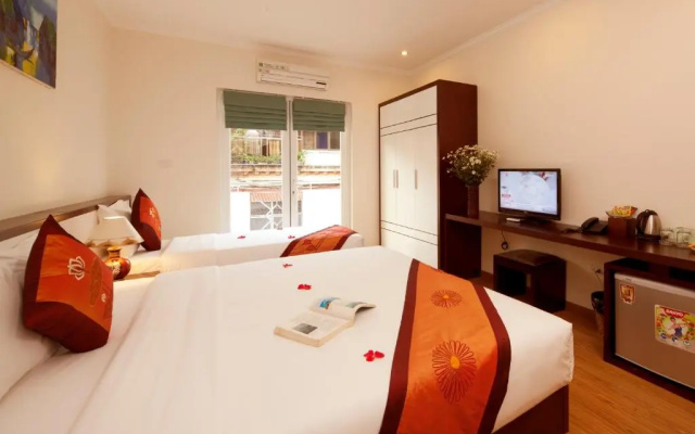 Rising Dragon Estate Hotel