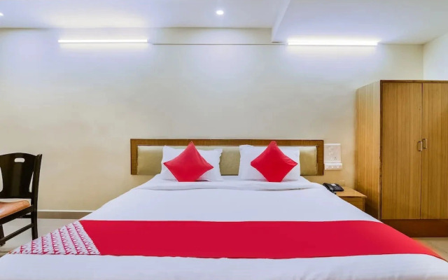 Gayatri Grand by OYO Rooms