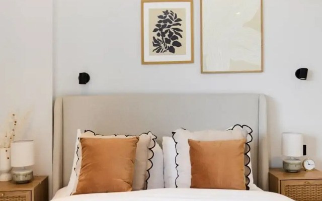 The Brondesbury Scenery - Bright 1bdr Flat With Balcony Parking