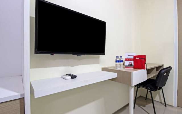 RedDoorz near Maranatha University 3