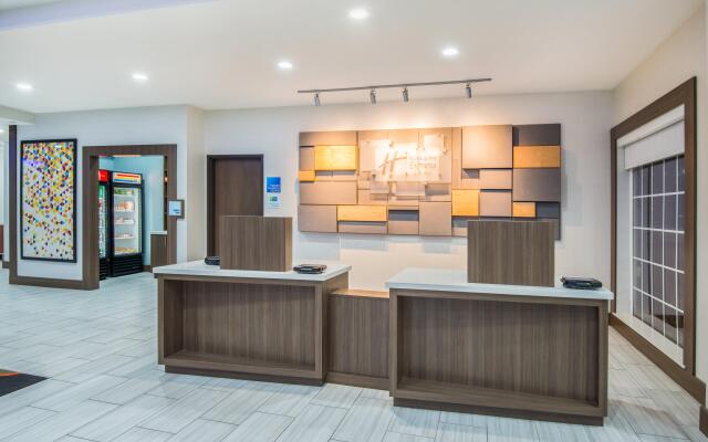 Holiday Inn Express & Suites Stillwater - University Area, an IHG Hotel