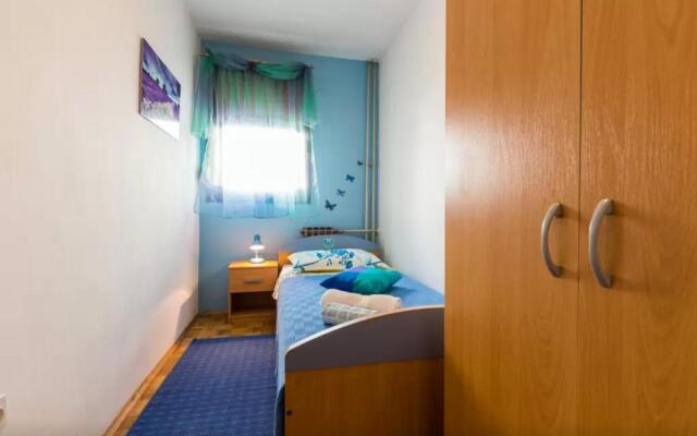 Apartment Maraska