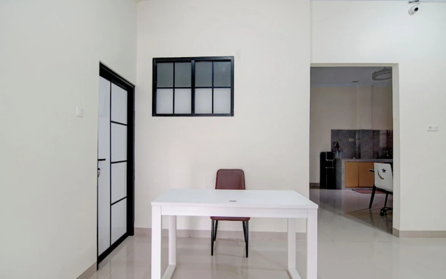 OYO 94758 Kamila House – Guest Rooms – Pekanbaru