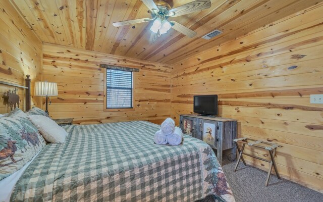 The Honeysuckle 2 Bedroom Cabin by Redawning