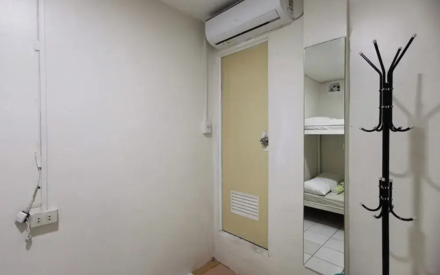 Resort’s Side Hostel near Shangrila