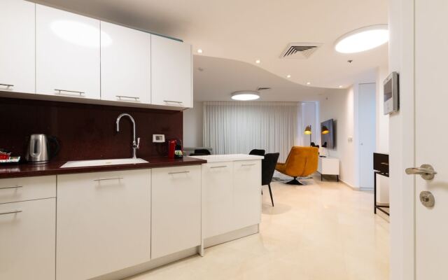 Outstanding Beach Complex W Pool
