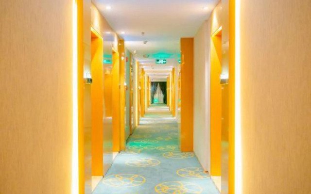 Qionghai Shengwei Hotel (Yinhai Road Branch)