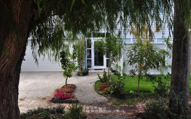 Sailaway Beach House