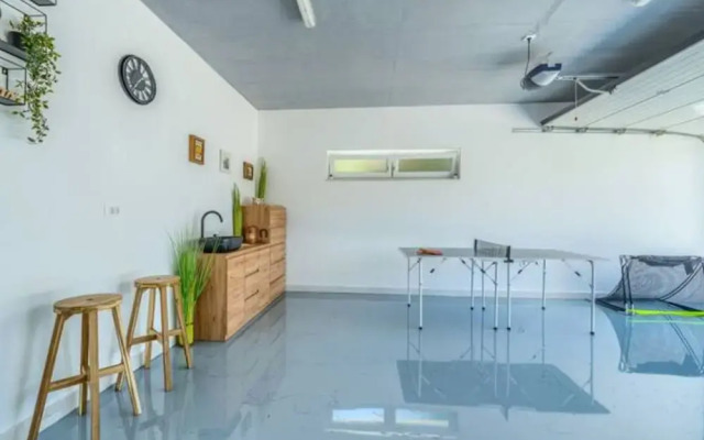 Villa Dreamin With Heated Pool & Hot Tub