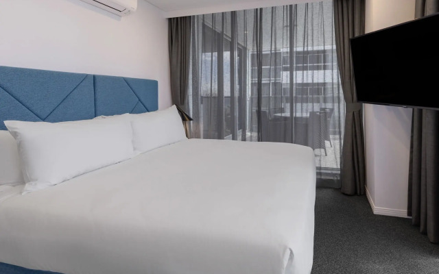 Meriton Suites Broadbeach, Gold Coast