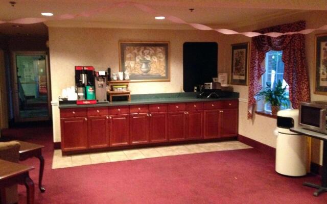 Country Hearth Inn & Suites Willard