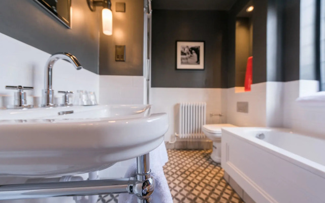 The Lygon Arms - an Iconic Luxury Hotel