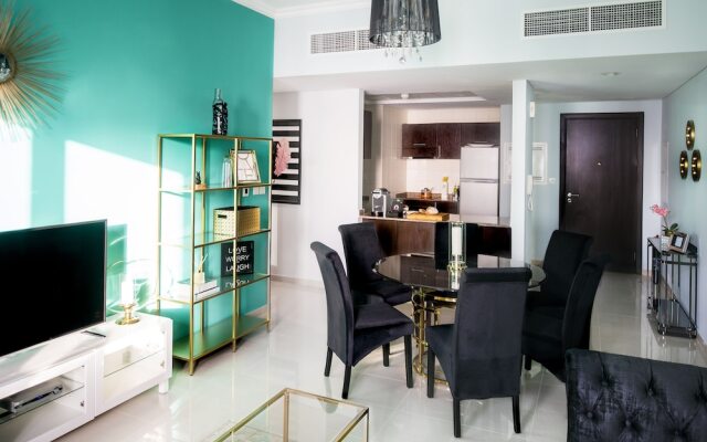 Dream Inn Apartments - Bay Central