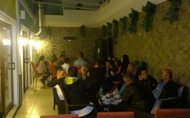 Apameia Hotel