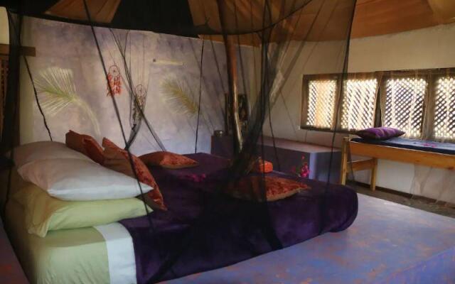 Swahili Divers and Gecko Nature Lodge