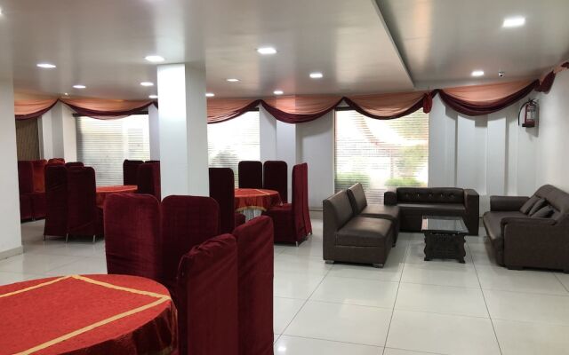 Capital O 6772 Hotel Mukund