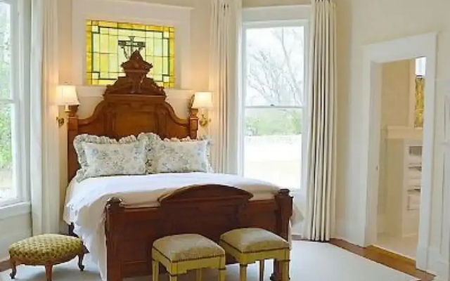 The Stratton House Bed & Breakfast