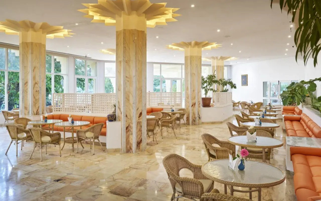 Nahrawess  & Spa Resort