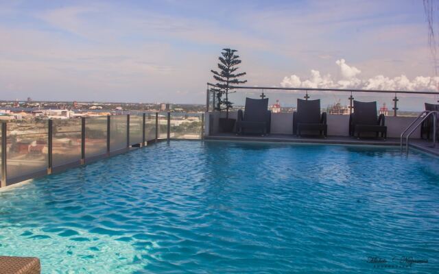 Cebu Infinity Pool Near Mall