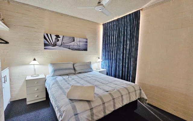 Riverview Holiday Apartment 75 - Kalbarri WA