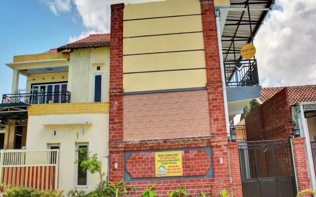 SPOT ON 90537 De Wisma Emas