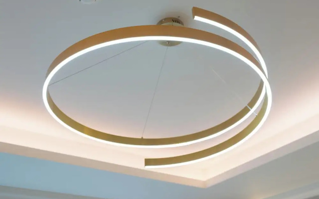 KeyRock - Dubai Marina with Pool & Gym