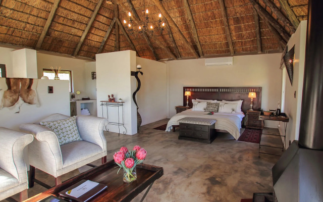 Bukela Game Lodge Amakhala Game Reserve