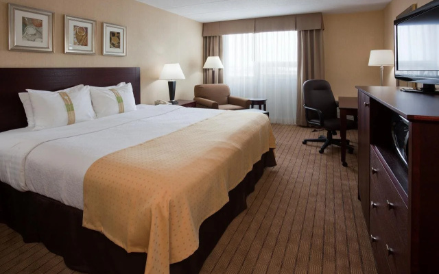 Holiday Inn Toronto Airport East by IHG