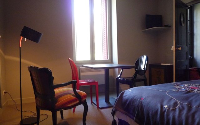 Chambres dHôtes Castel Des Cèdres