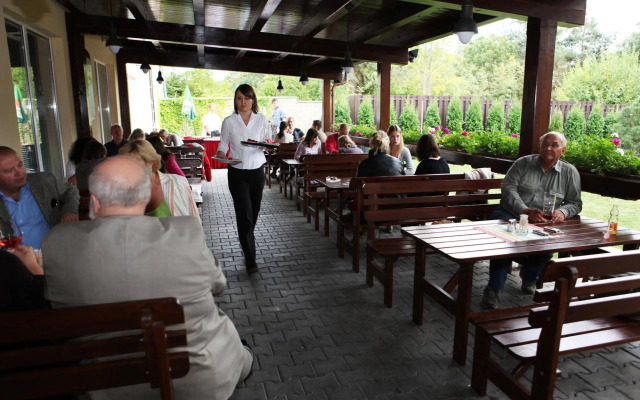 Dolce Villa Hotel