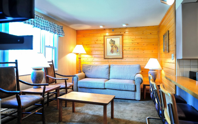 The Historic Crags Lodge