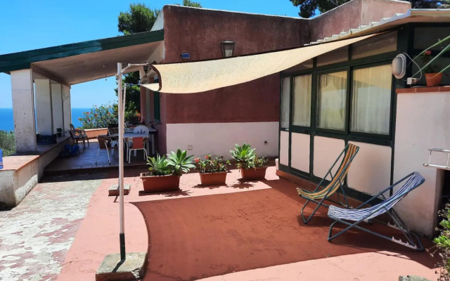 Ustica Tour Apartments and Villas