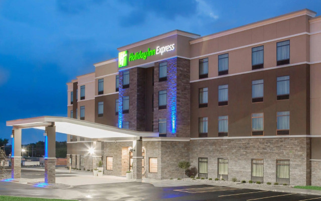 Holiday Inn Express Moline - Quad Cities Area by IHG