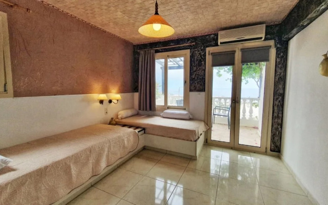 Room in Apartment - Breath Taking Views Standard Apartment for Adults Only, Families, Couples