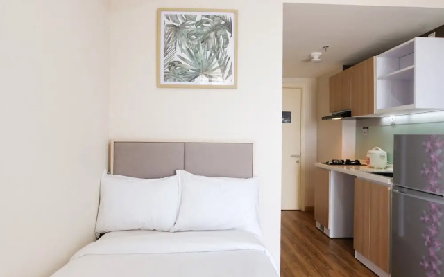 Comfy Studio Apartment with Extra Bed at M-Town Residence