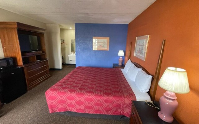 Knights Inn & Suites Emporia