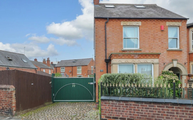Peak House