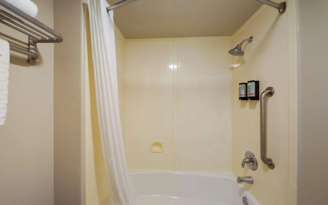 Best Western Inn & Suites Lemoore