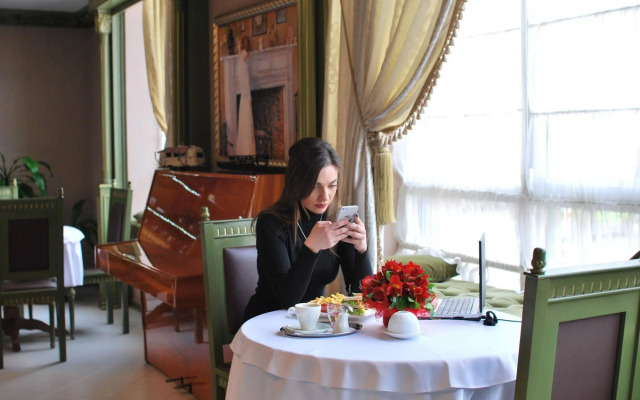 Mercure Chisinau Center Jazz Hotel