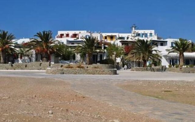 Cavos Studios & Appartements