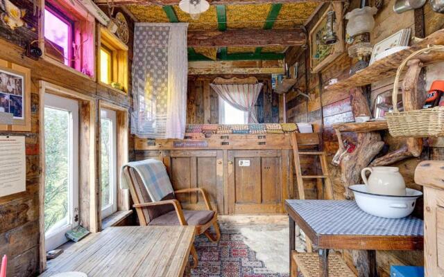 2x Double Bed - Glamping Wagon, Dalby Forest