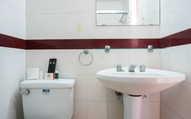 The Classic 2br Beverly Tower Apartment