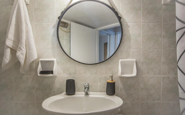 Francis Getaway in Pireaus