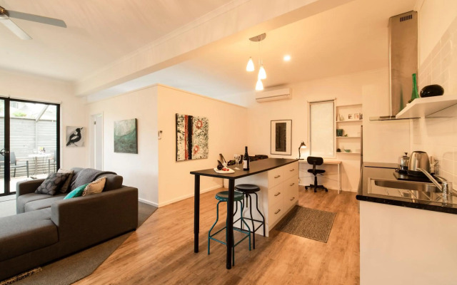 Hilltop Apartments Phillip Island - Adults Only