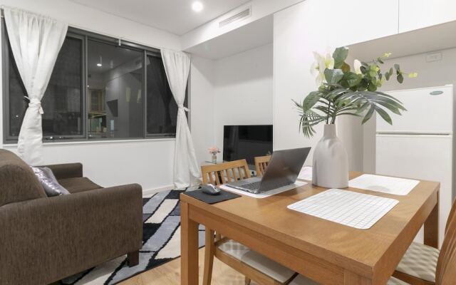 B06-darling Harbour Studio