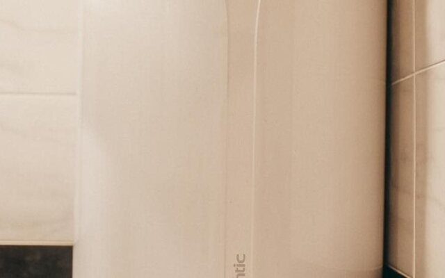 Anchor Park Capsule Hostel