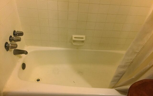 Hometel Suites