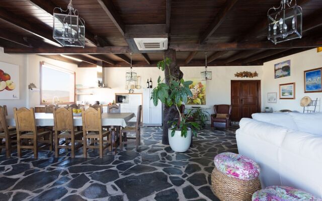 Casas Pilar, Aurora y Tarabilla en finca ecológica