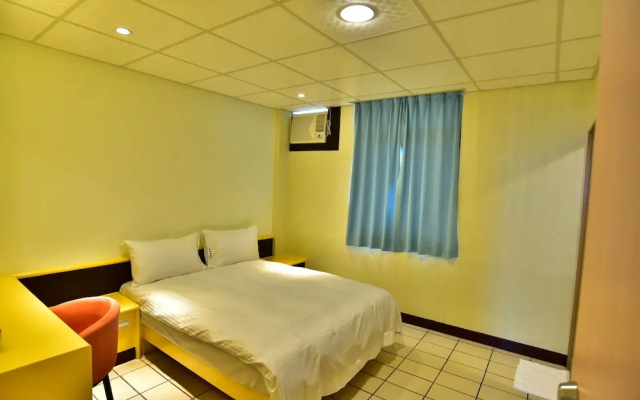 Corner Love Hotel